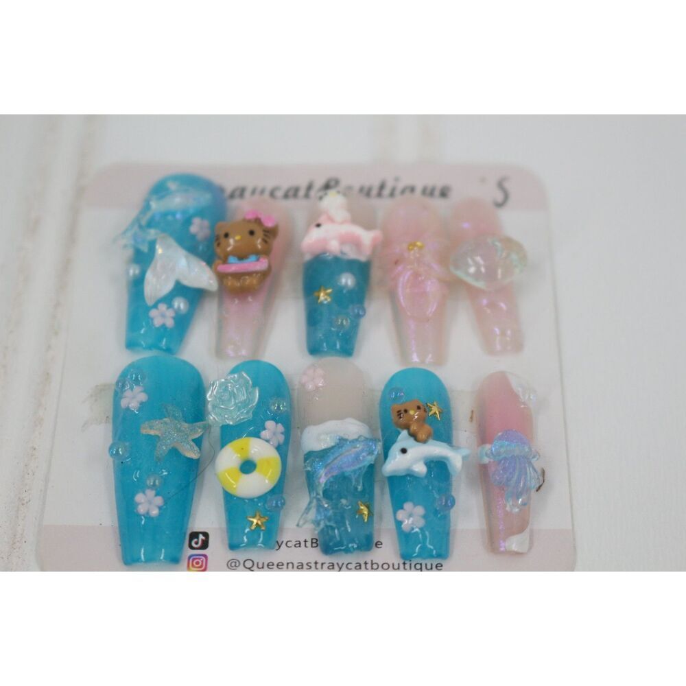 Stray Cat Boutique Custom Made Hello Kitty Press-On Nails Beach Blue